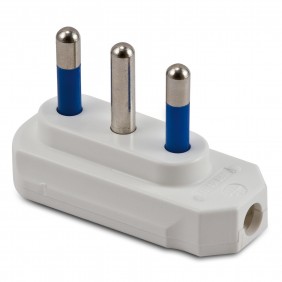 Fiche à faible encombrement Master 2P+E 16A 05421