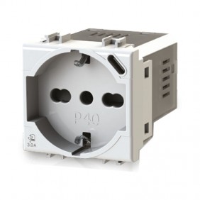 Bticino Matix 4B.AM.P40 3.0A Bipass et prise Schuko 4Box P40 avec USB 3.0A