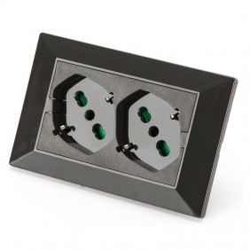 Fanton Opera built-in multisocket with 2...