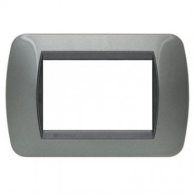 Bticino Living International plaque 3 modules...