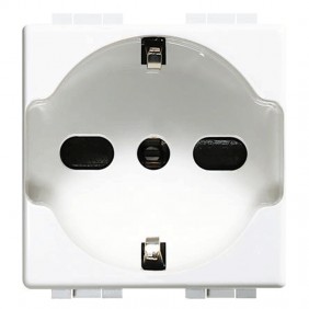 Toma universal Bticino Luna 10/16A C4140/16