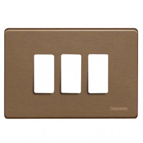 Placca per interruttori Bticino Magic 3 posti...