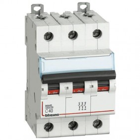 Bticino magnetotermico 3 poli 40A curva C 4,5kA...