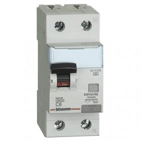 Interruttore magnetotermico differenziale...
