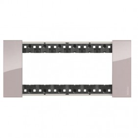 Bticino Living Now Platte für 6 Modulen Farbe:...