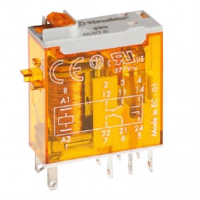 Mini relè industriale Finder bobina 230V AC 8A...