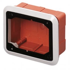 Boîte Gewiss d'encastrement pour prises...