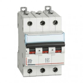 Interruttore magnetotermico Bticino 32A 3 Poli...