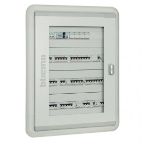 Panel de empotrar Bticino de 96 módulos SDX-I...