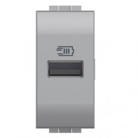 Bticino LivingLight USB plug socket 5 Vdc tech...